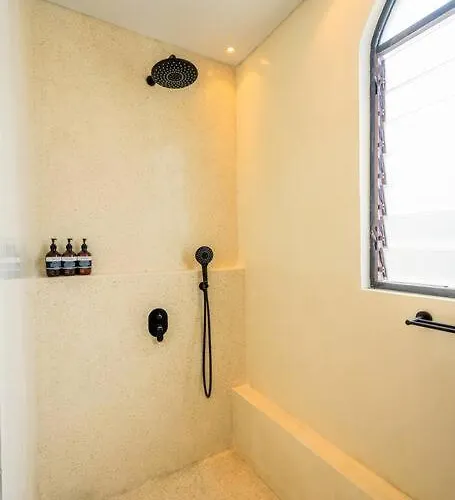 Luxe 4-bedroom - Private Pool & Fast Wi-fi ヴィラ *