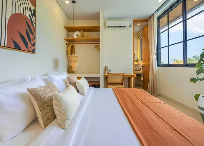 Luxe 4-bedroom - Private Pool & Fast Wi-fi ヴィラ チャングー