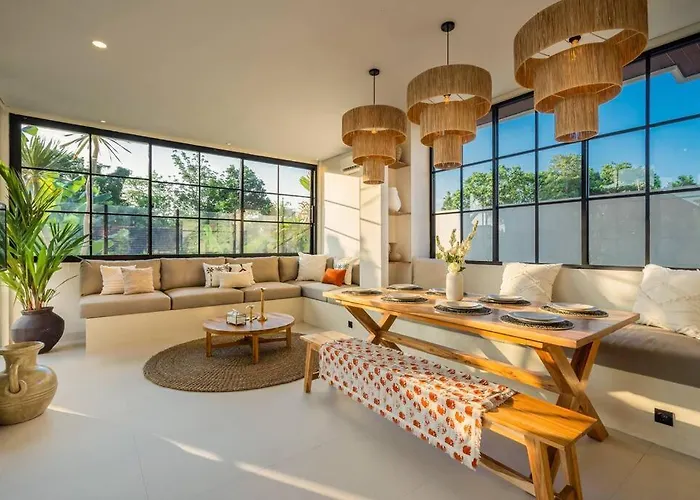 Luxe 4-bedroom - Private Pool & Fast Wi-fi ヴィラ *
